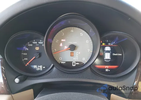 2017 Porsche Macan S z USA, uszkodzony, nr VIN WP1AB2A54HLB13186